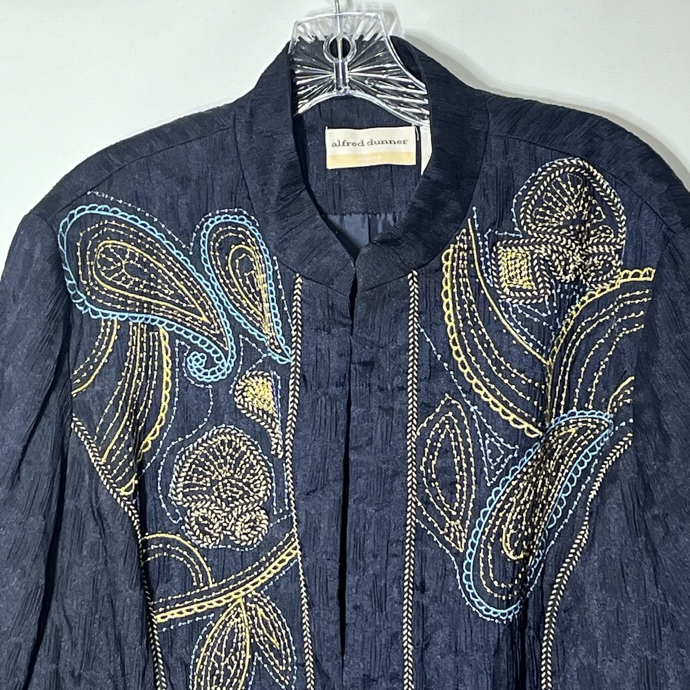 Alfred Dunner Women's Navy Blue‎ Embroidered Quilted Jacket 18W - Picture 3 of 7